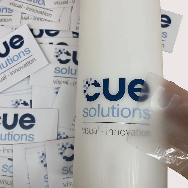 Tem UV DTF rất phù hợp để dán logo hoặc nhãn dán cho các sản phẩm nhỏ